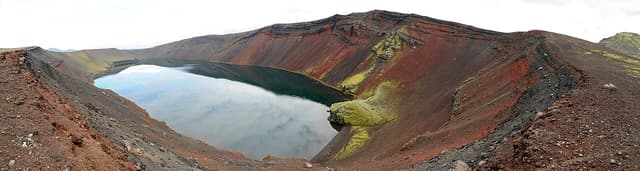Ljótipollur, Iceland