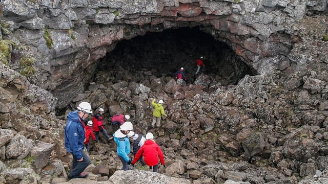Surtshellir, Iceland